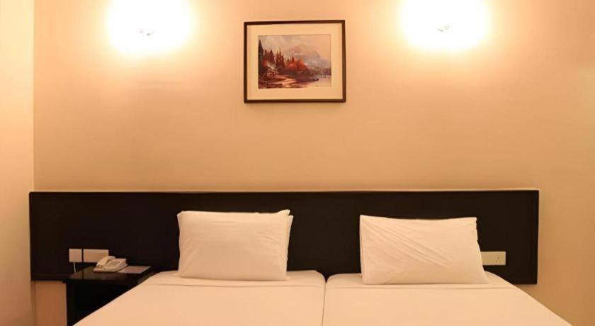 Stallions Suites Penang Jelutong Exterior foto
